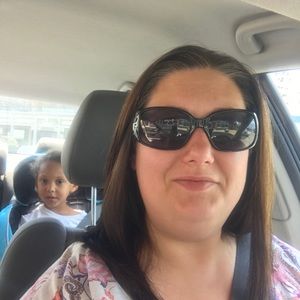 Meet your Posher, Chrystal